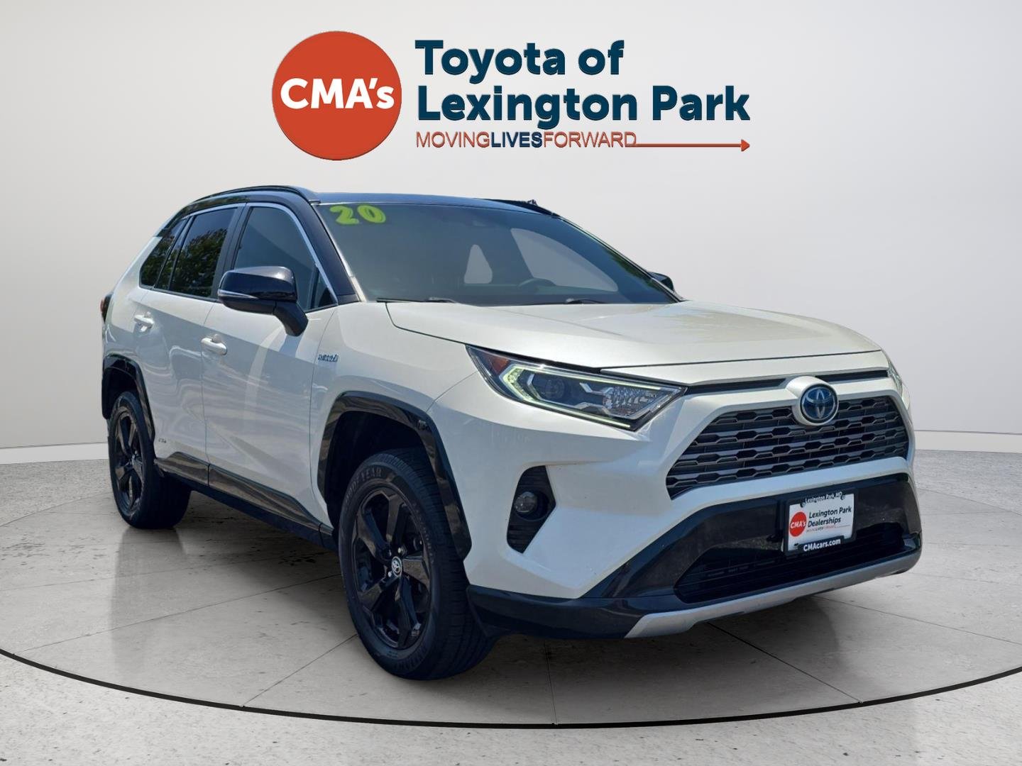 Used 2020 Blizzard Pearl w/Midnight Black Metallic Roof Toyota XSE image 1