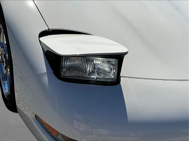 Used 2002 White Chevrolet Base image 25