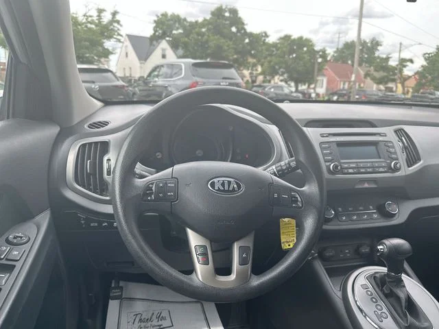 Used 2015  Kia LX image 13
