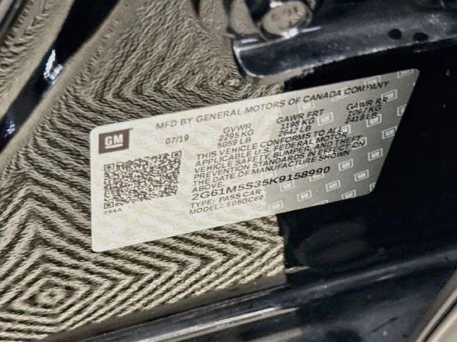 Used 2019 Black Cadillac Luxury image 34