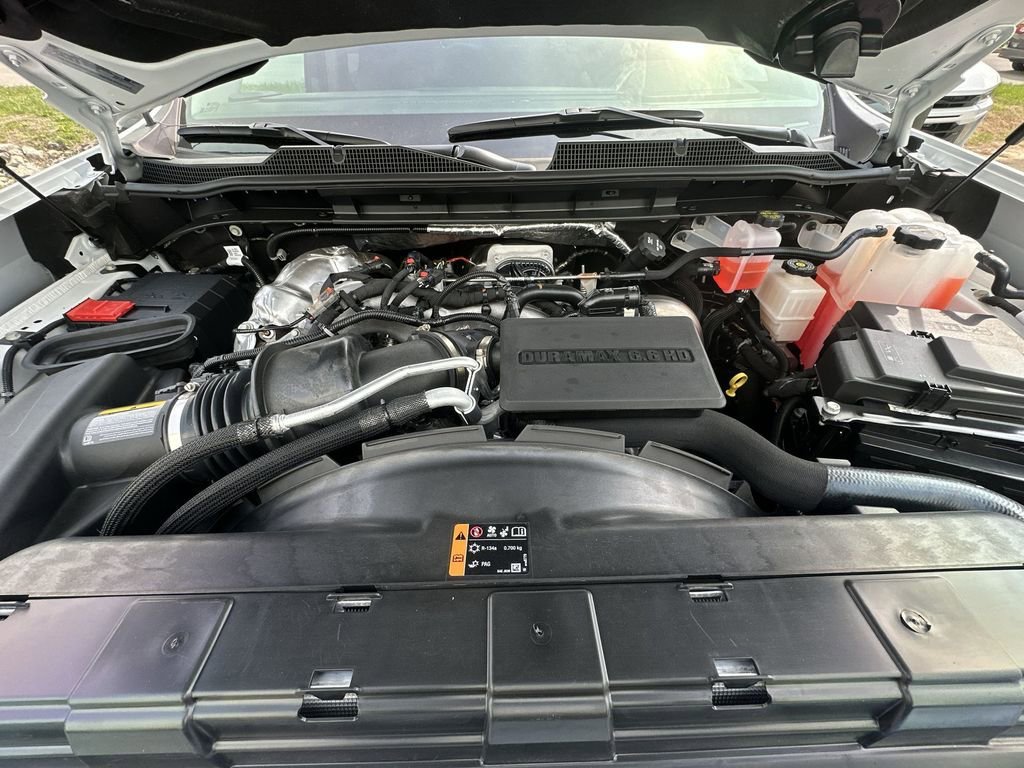 New 2026 Summit White Chevrolet LT image 24