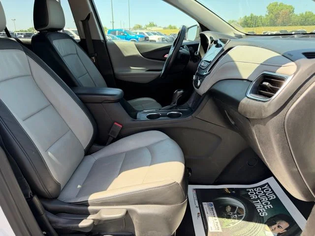 Used 2019 Beige Chevrolet Premier image 9