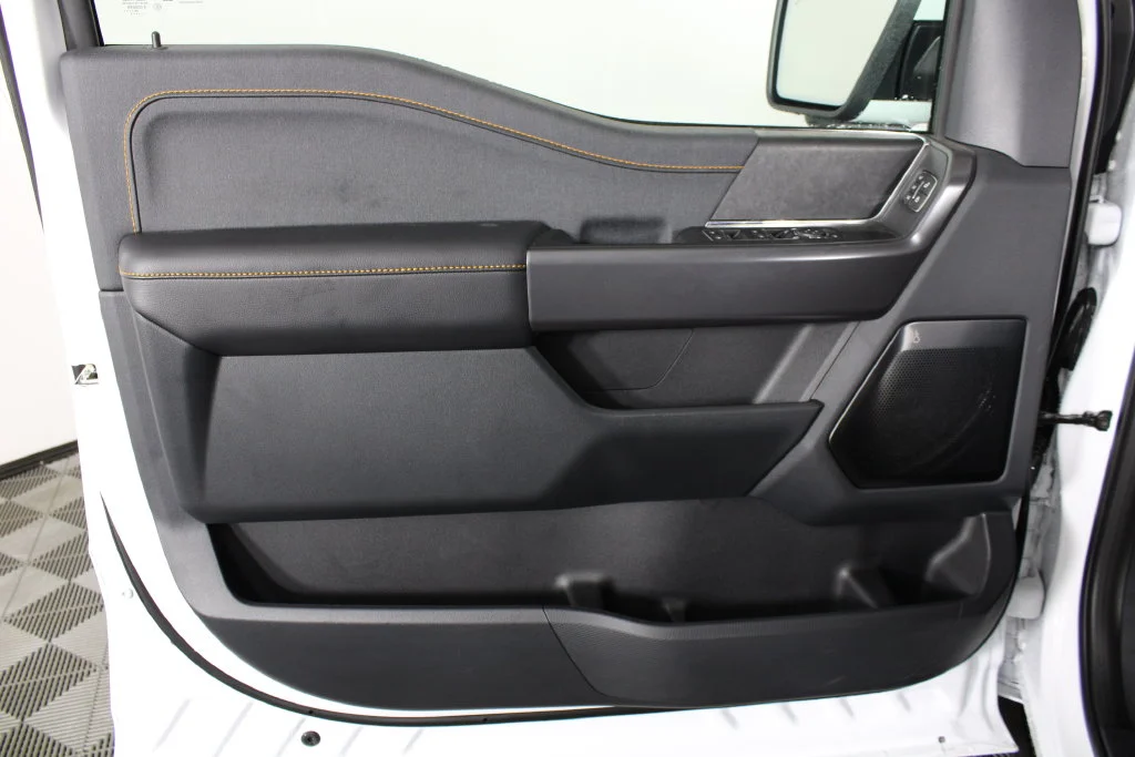 New 2026 Oxford White Ford Tremor image 10