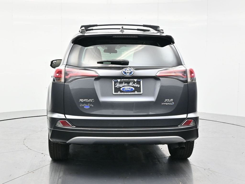 Used 2017 Magnetic Gray Metallic Toyota XLE image 6