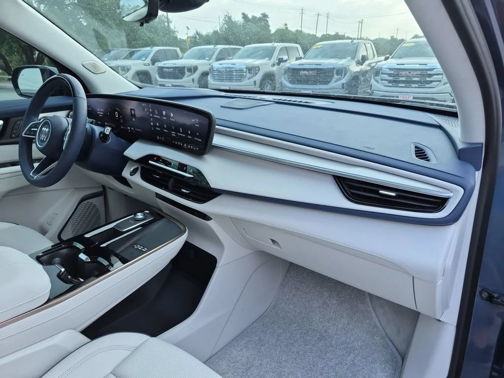 New 2026 Ocean Blue Metallic Buick Avenir image 39