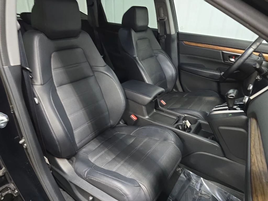 Used 2018 Black Honda Touring image 15
