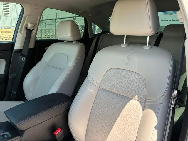 Used 2024 Sonic Gray Pearl Honda Touring image 7