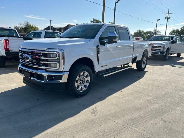 New 2026 Oxford White Ford Lariat image 2