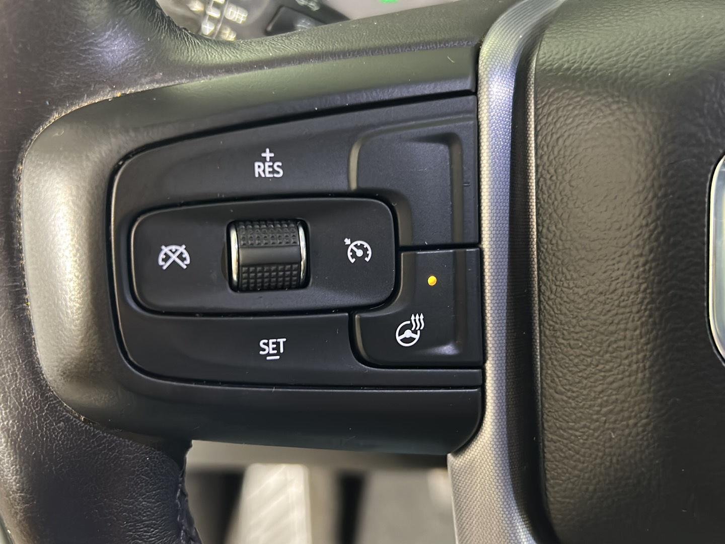Used 2022 Summit White GMC SLE image 21