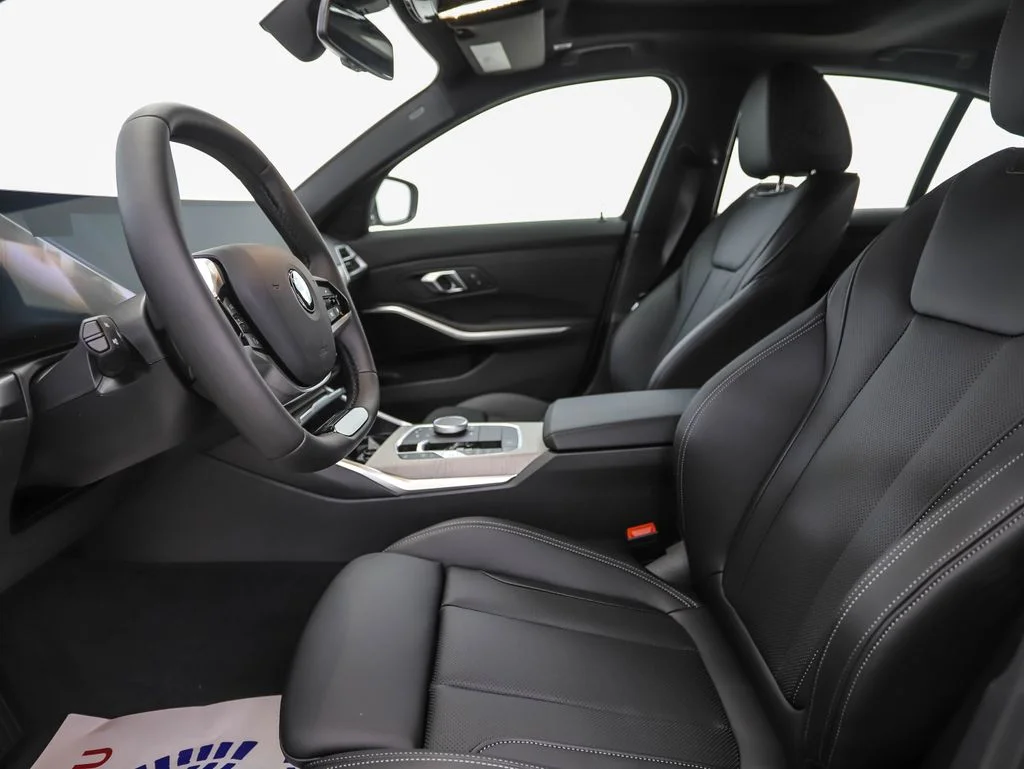 2025 BMW 3 Series 330i - Photo 11