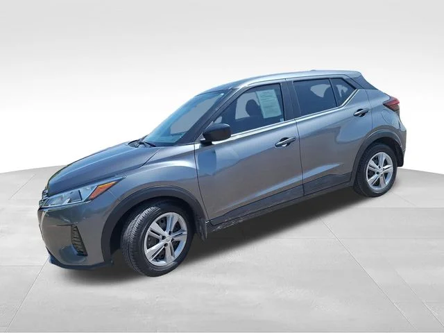 Used 2021 Gray Nissan S image 3