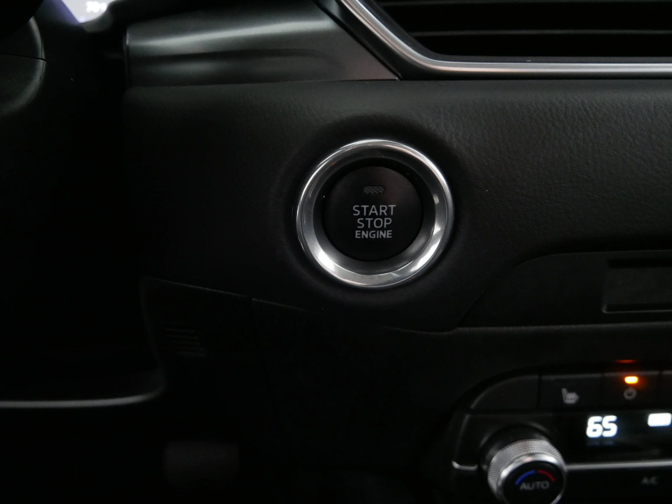 Used 2025 Jet Black Mica Mazda 2.5 S Select Package image 29
