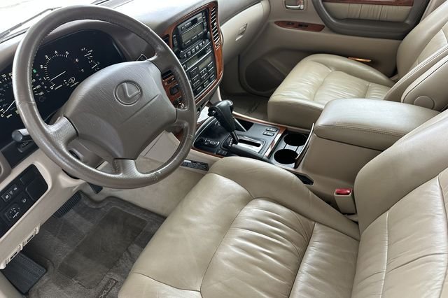 Used 1998  Lexus 470 image 11