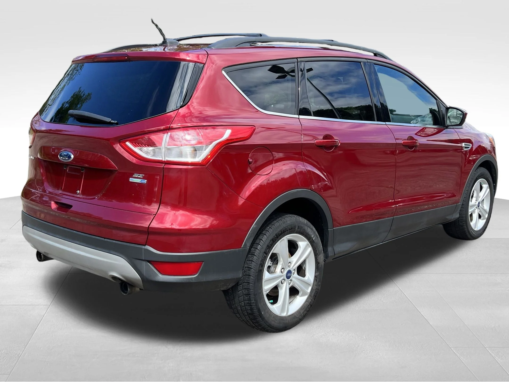 Used 2013 Ruby Red Ford SE image 7