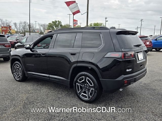 New 2026 Diamond Black Crystal Pearl-Coat Exterior Paint Jeep Limited image 9