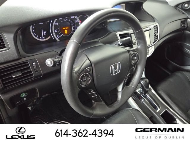 Used 2013 Black Honda Touring image 16