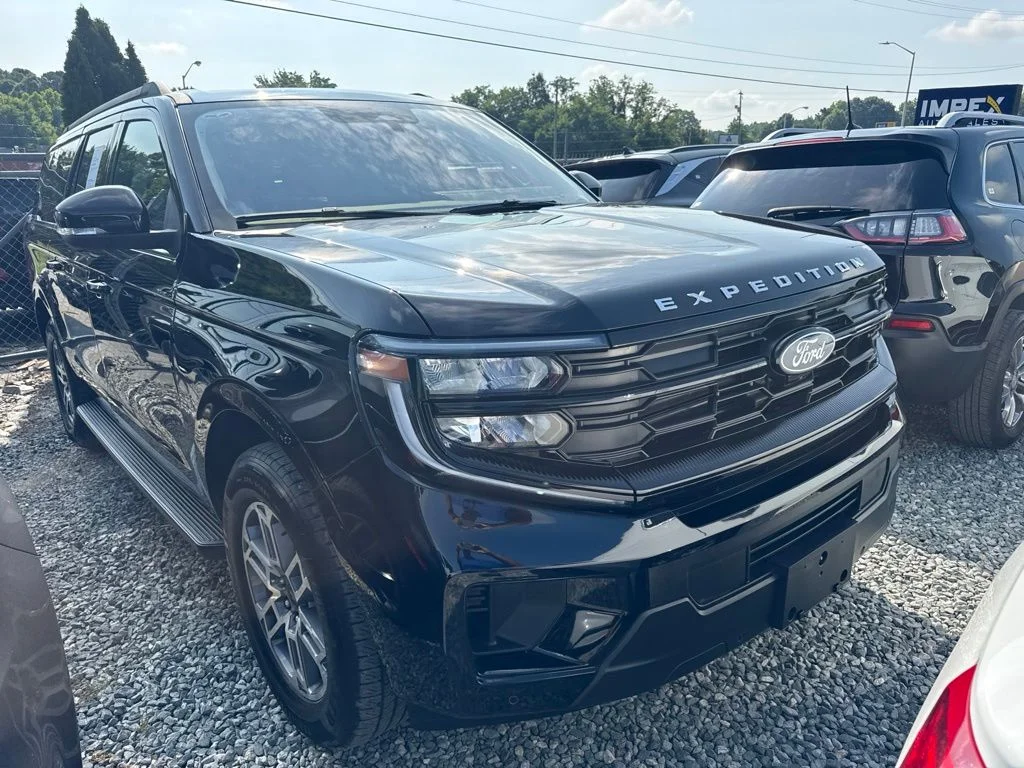 Used 2025 Black Ford Active image 2