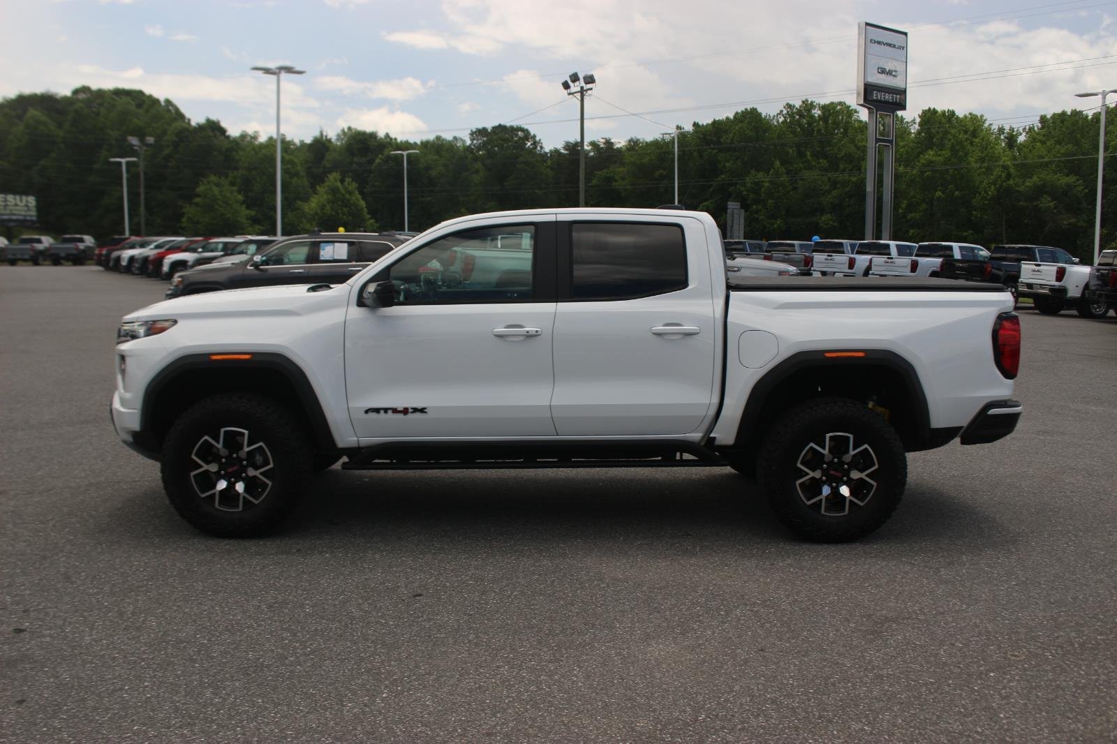 Used 2024 Summit White GMC AT4X image 5