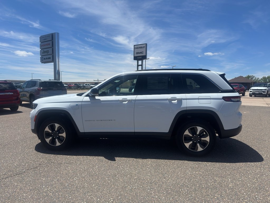 Used 2024 Bright White Clearcoat Jeep Limited image 1