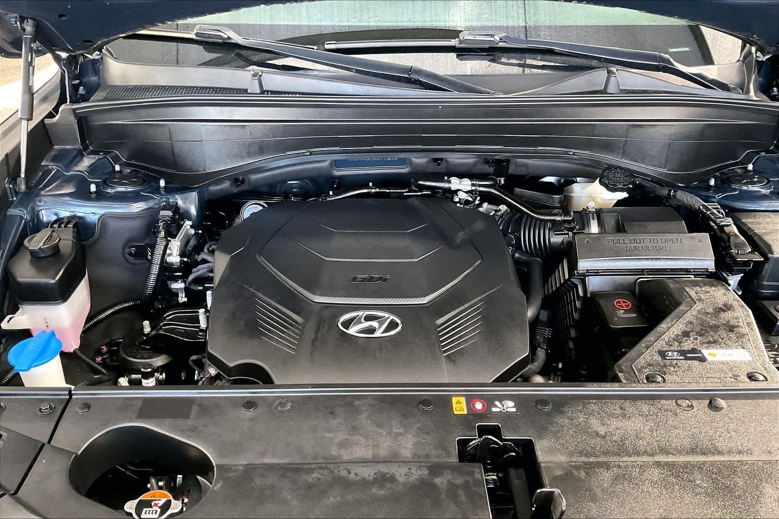 Used 2024 Moonlight Cloud Hyundai SEL 8P image 32