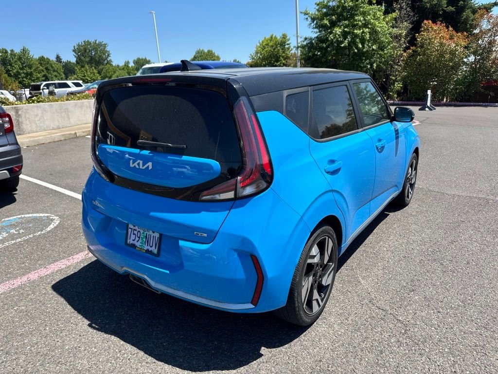 Used 2023 Surf Blue w/Black Roof Kia GT-Line image 9