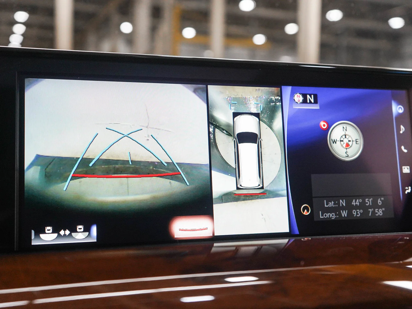 Used 2018 Silver Lexus 570 image 34