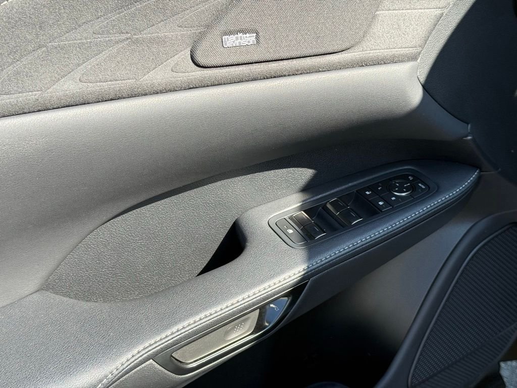 Used 2023 Silver Lexus 350 Luxury image 22