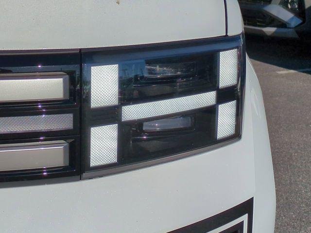 New 2026 White Hyundai SE FWD image 9