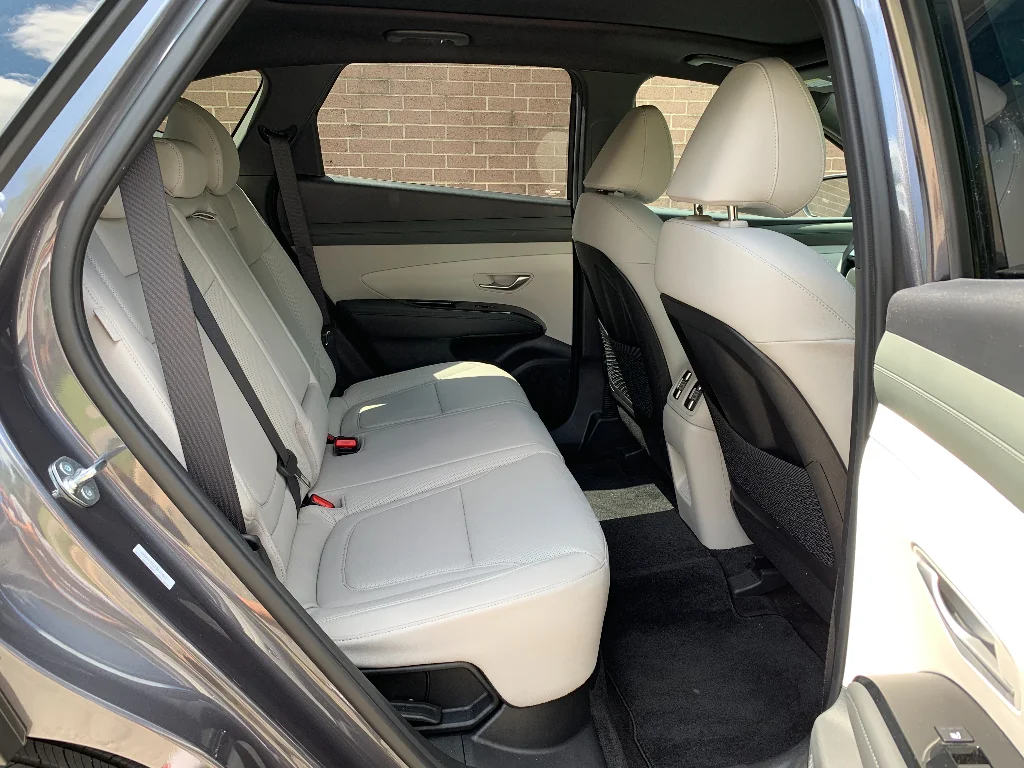 Used 2025 Titan Gray Hyundai Limited image 21