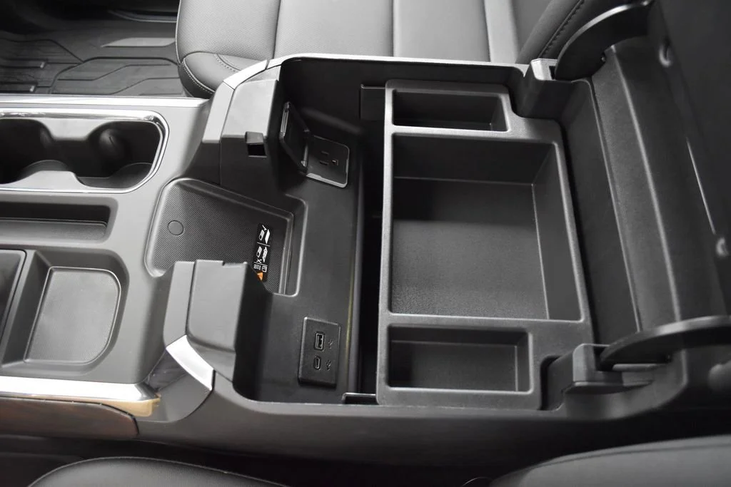 New 2026 Glacier White Tricoat GMC SLT image 16
