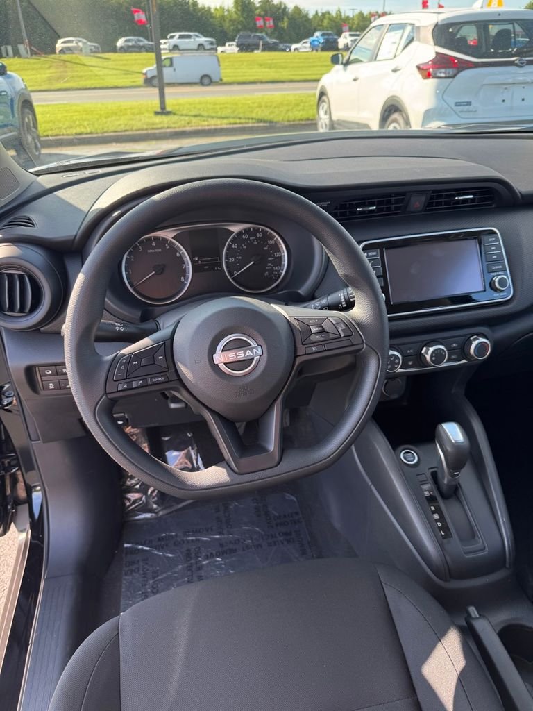 2025 Nissan KICKS PLAY Base - Photo 9