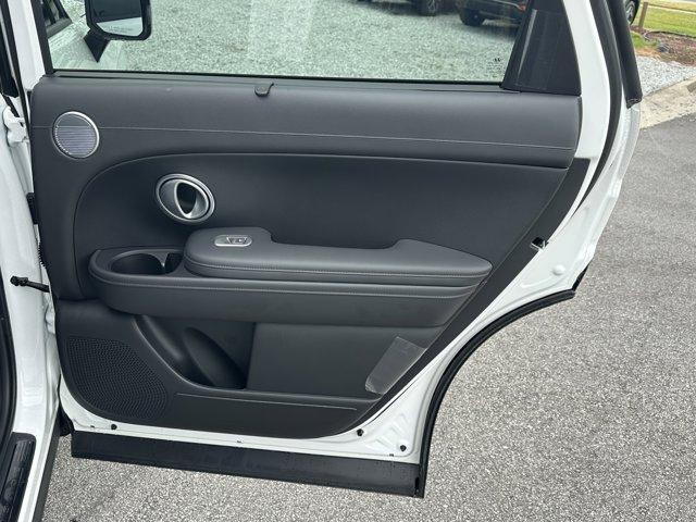 New 2026 Creamy White Pearl Hyundai SEL 7P image 15