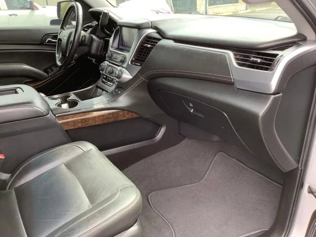 Used 2019 SILVER ICE METALLIC Chevrolet LT image 16