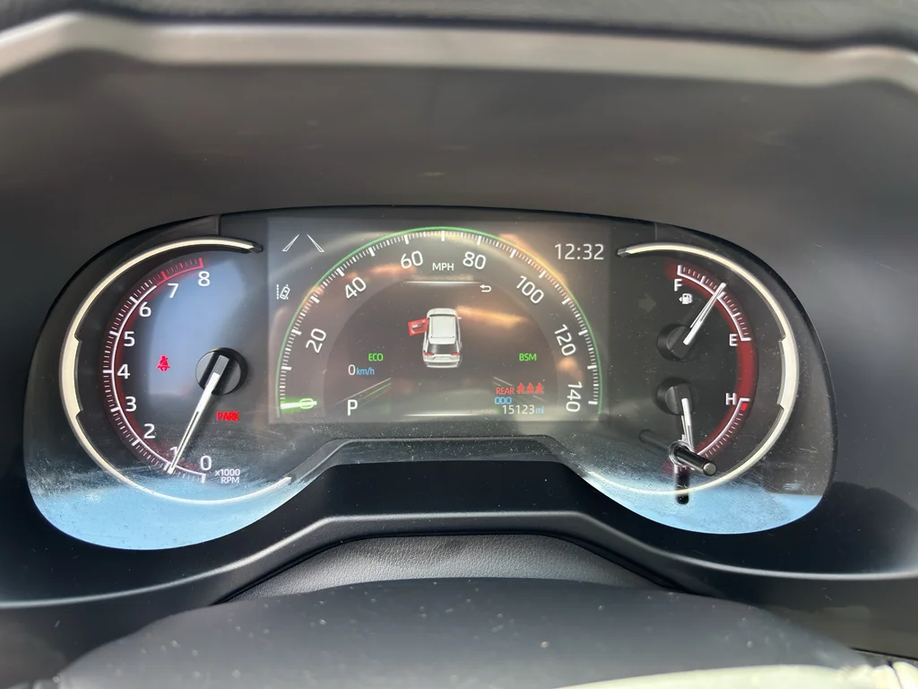 Used 2024 Ruby Flare Pearl Toyota XLE image 12
