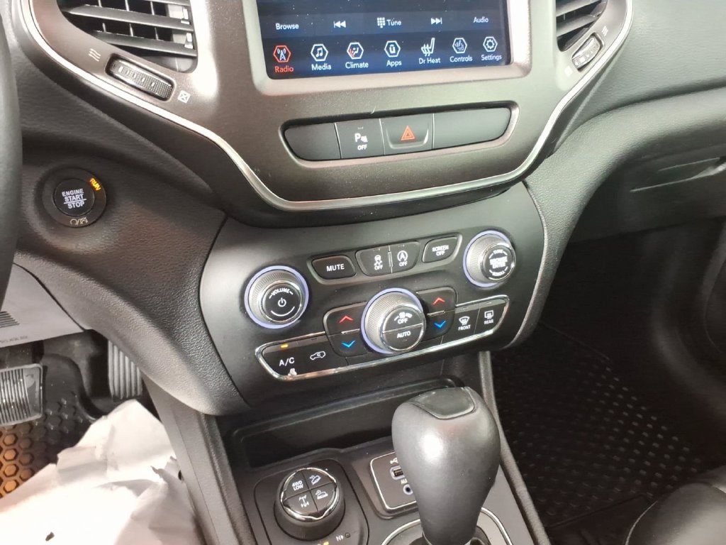 Used 2019 Red Jeep Trailhawk image 19