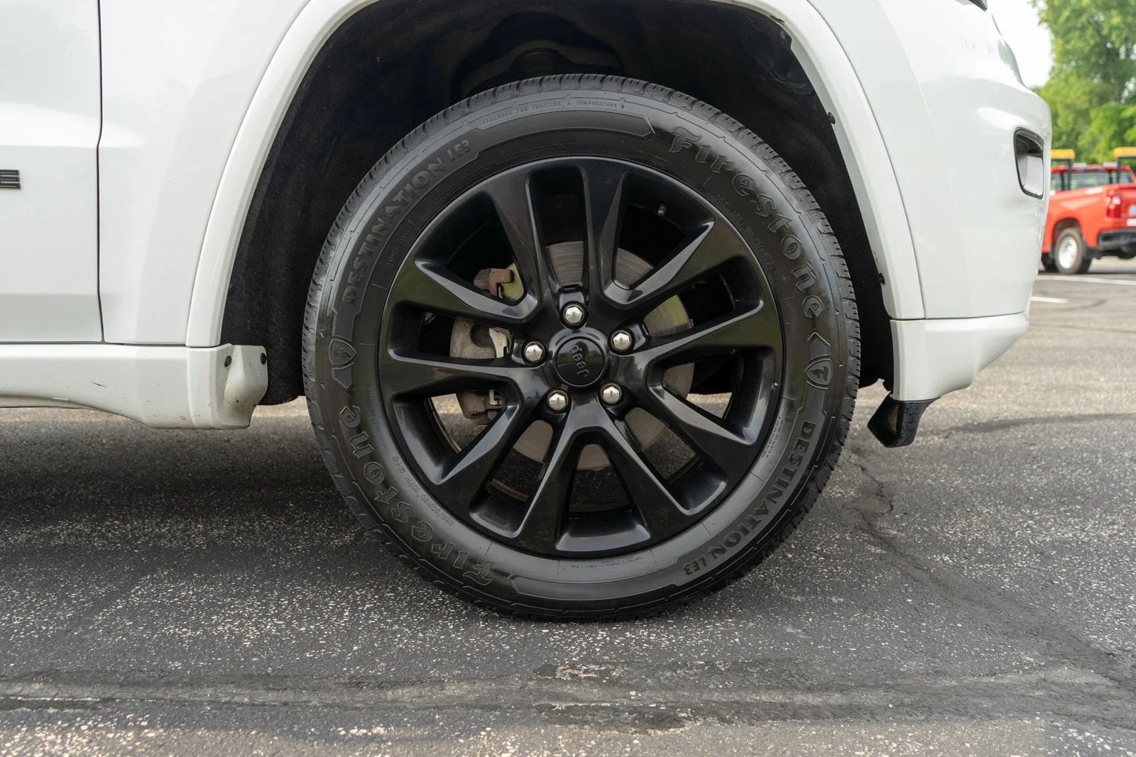 Used 2019 Bright White Clearcoat Jeep Altitude image 11