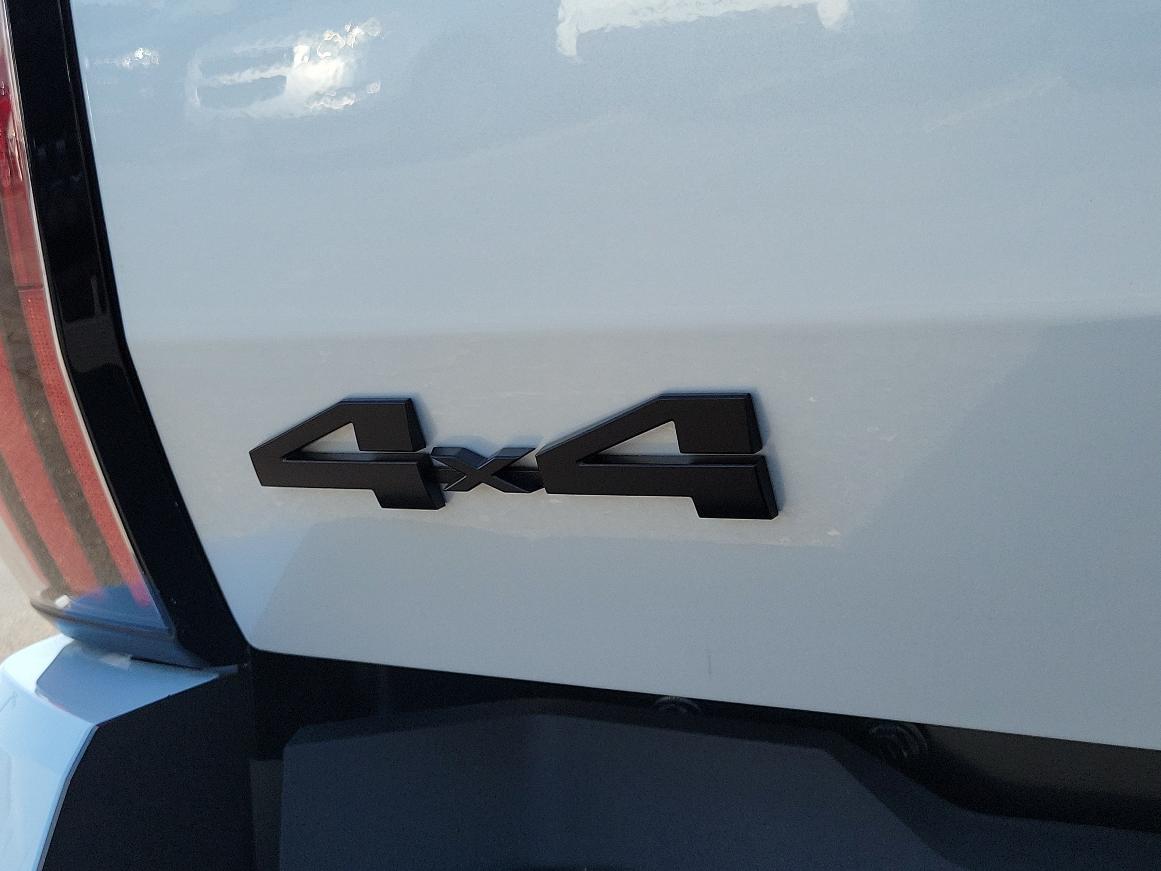 New 2026 Wind Chill Pearl <sup>1</sup> Toyota Tundra Platinum image 8