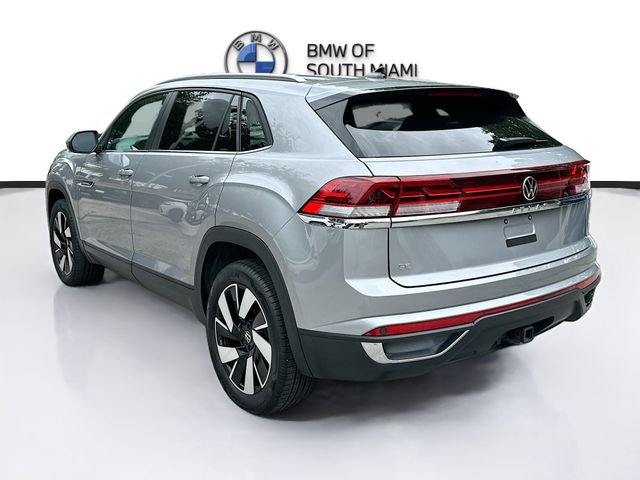 Used 2025  Volkswagen 2.0T SE w/Technology image 5