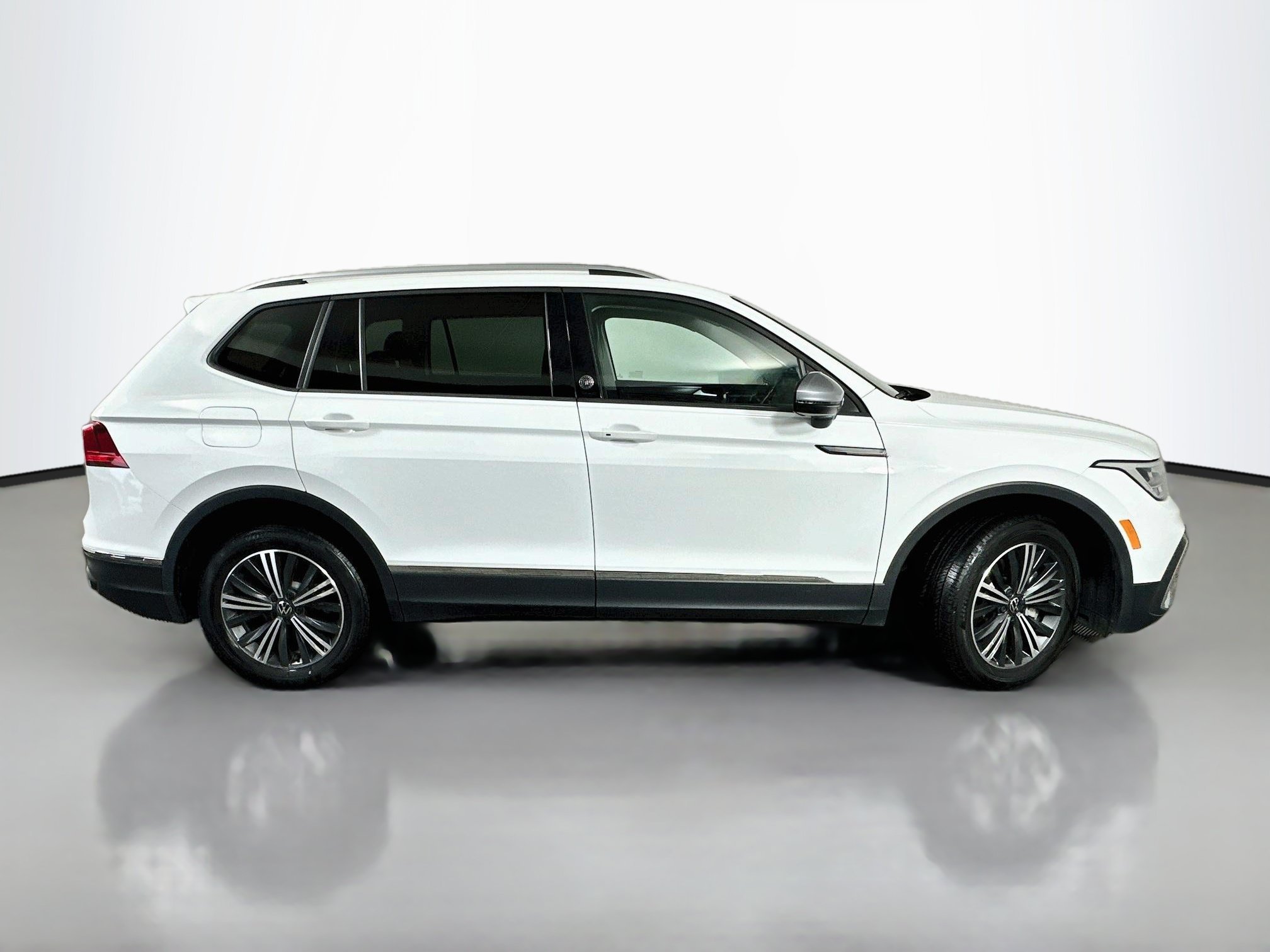 Used 2024 White Volkswagen Wolfsburg Edition image 9