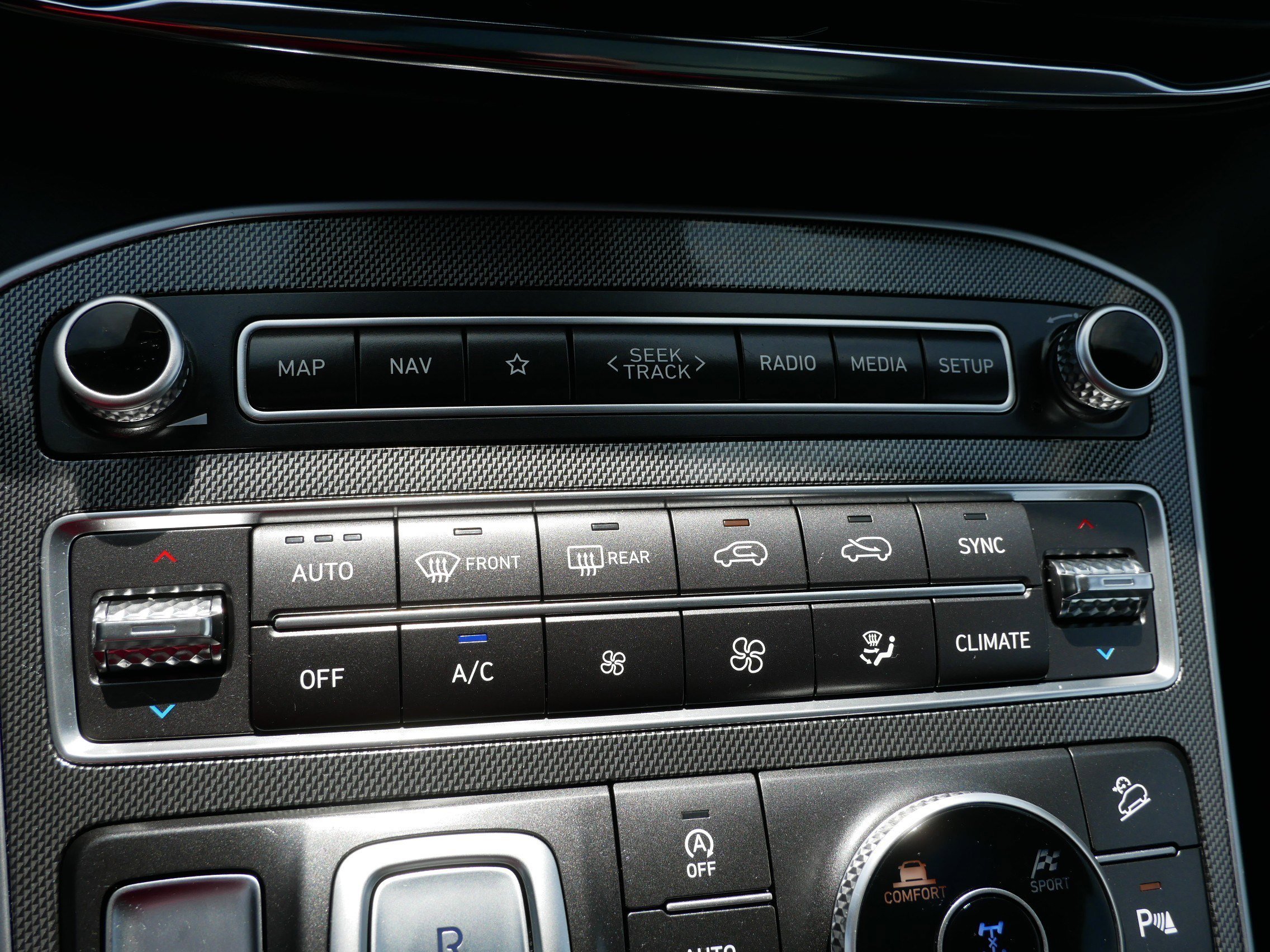 2023 Hyundai Santa Fe Limited - Photo 23