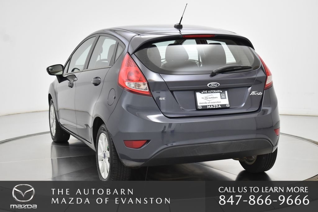 Used 2013 Gray Metallic Ford SE image 18