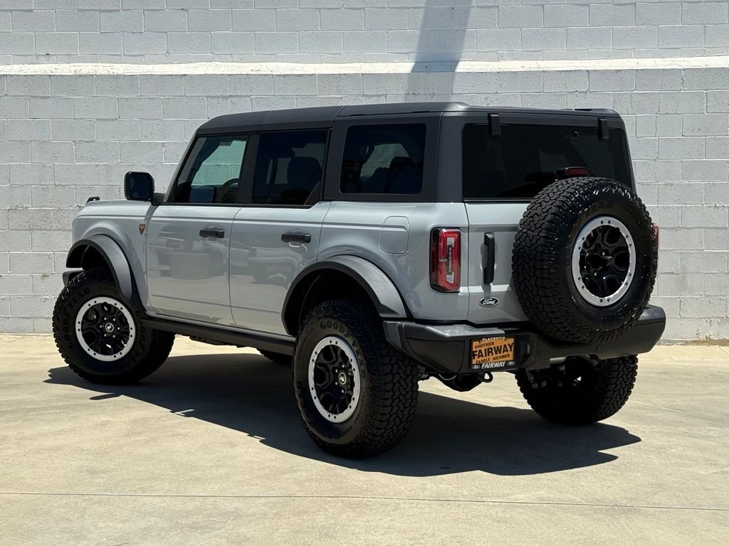 New 2026 Avalanche Gray Ford Badlands® image 3