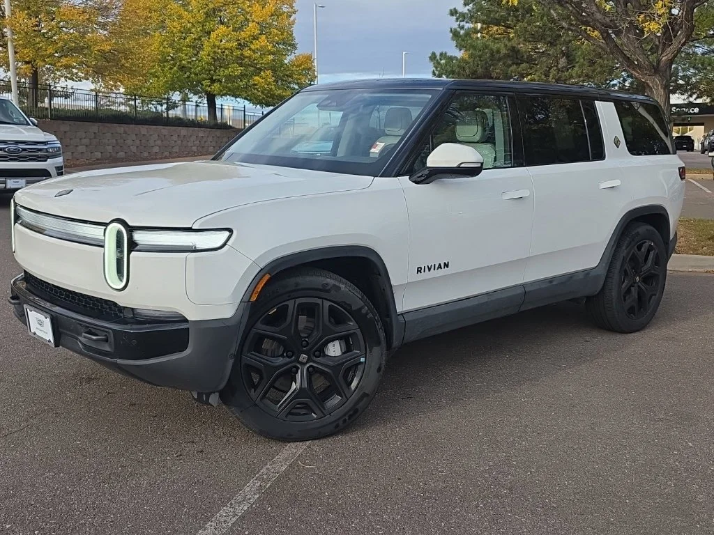 Used 2025 Glacier White Rivian Adventure Dual Motor Max Pack image 2
