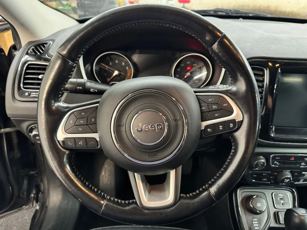 Used 2021 Gray Jeep Limited image 18