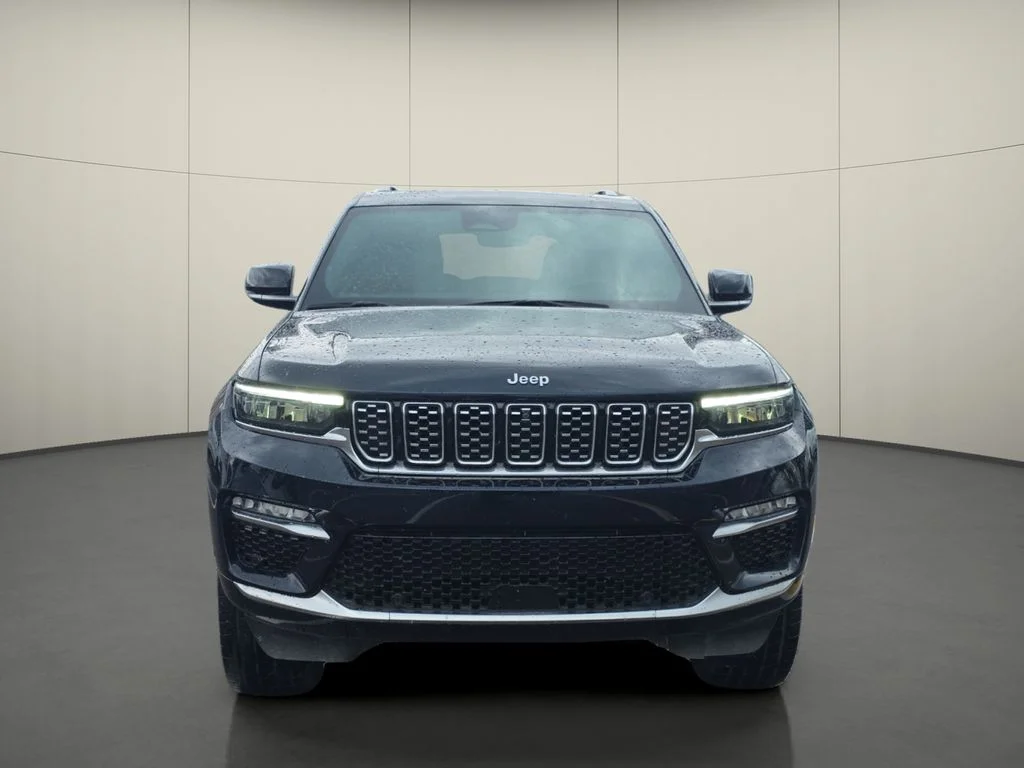 Used 2023 Black Jeep Summit Reserve 4xe image 2