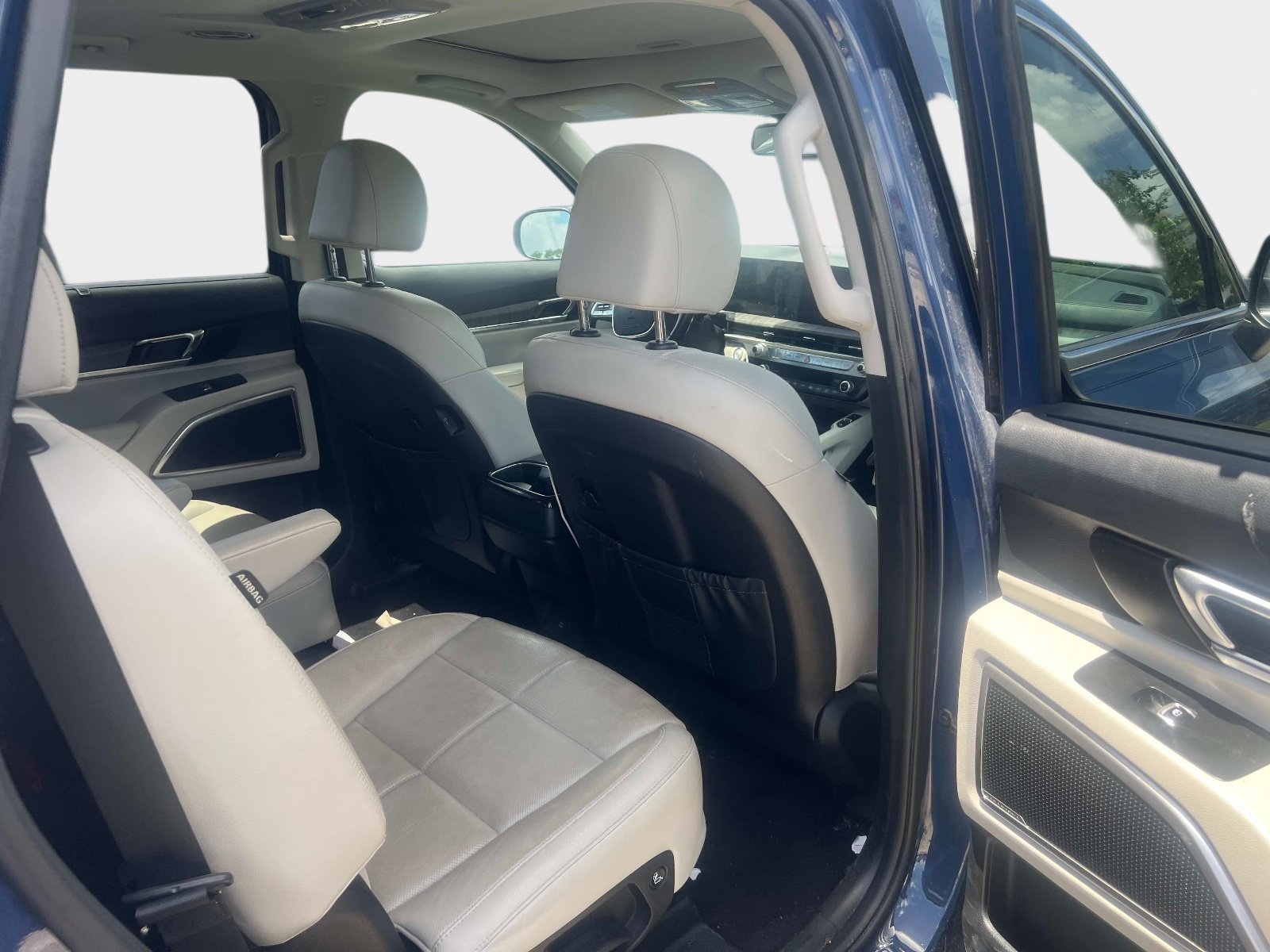 Used 2023 Midnight Lake Blue Kia EX image 5
