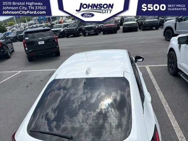 Used 2023 White Honda LX image 5