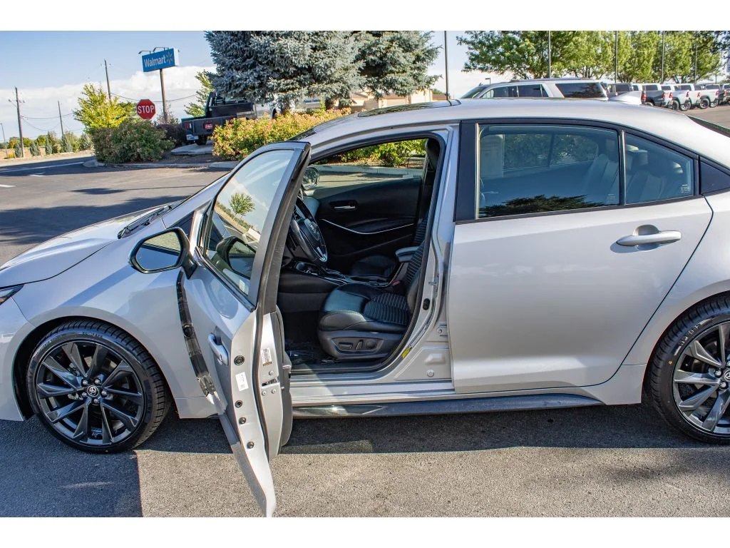 Used 2024 Classic Silver Metallic Toyota XSE image 27
