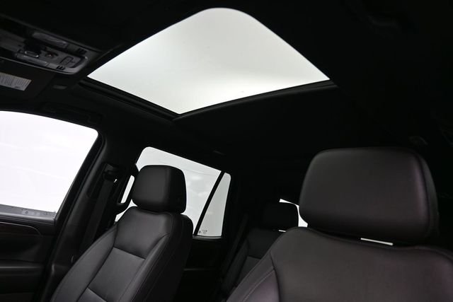 Used 2022 Beige Chevrolet Z71 image 28