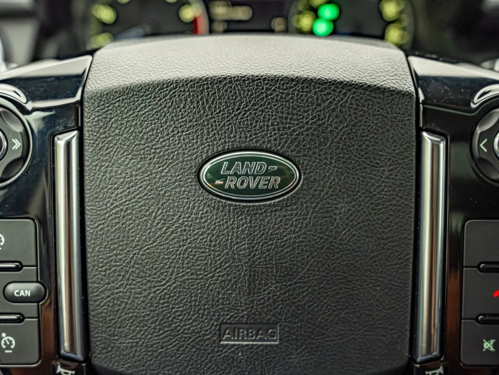 Used 2016 White Land Rover HSE image 21